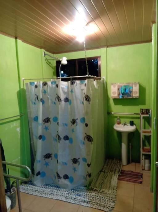 فيلا Casa Flor De Annia ~ Cozy 2 Bdrm On The River Sierpe ~ Walkable To Town المظهر الخارجي الصورة